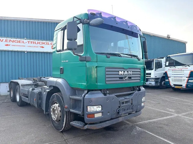 MAN TGA 26.360BB 6x4 FULL STEEL MULTILIFT HOOK-ARM (ZF16 MANUAL GEARBOX / FULL STEEL SUSPENSION / REDUCTION AXLES / AIRCONDITIONING) - Camion ampliroll: photos 2 MAN TGA 26.360BB 6x4 FULL STEEL MULTILIFT HOOK-ARM (ZF16 MANUAL GEARBOX / FULL STEEL SUSPENSION / REDUCTION AXLES / AIRCONDITIONING) - Camion ampliroll: photos 2