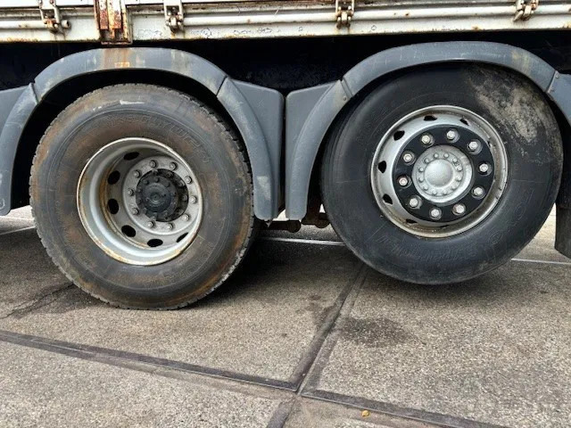 MAN TGA 26.410 XL 6x2 KIPPER (6-CILINDER HEADS) (ZF16 MANUAL GEARBOX / LIFT-AXLE / HYDRAULIC KIT / AIRCONDITIONING) - crédit-bail MAN TGA 26.410 XL 6x2 KIPPER (6-CILINDER HEADS) (ZF16 MANUAL GEARBOX / LIFT-AXLE / HYDRAULIC KIT / AIRCONDITIONING): photos 11