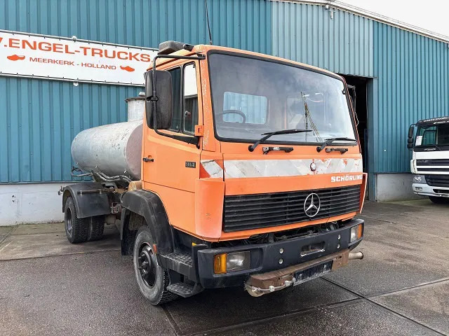 Mercedes-Benz 914 KO RHD 4x2 FULL STEEL TANK TRUCK (6-CILINDER ENGINE / MANUAL GEARBOX / FULL STEEL SUSPENSION) - Camion citerne: photos 2 Mercedes-Benz 914 KO RHD 4x2 FULL STEEL TANK TRUCK (6-CILINDER ENGINE / MANUAL GEARBOX / FULL STEEL SUSPENSION) - Camion citerne: photos 2
