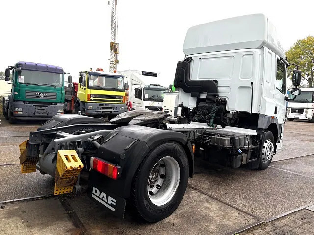 DAF CF 85.460 SPACECAB 4x2 (AS-TRONIC / MX-BRAKE / AIRCONDITIONING / ADR-VLG / FRIDGE / EURO 5 / ETC.) - Tracteur routier: photos 3 DAF CF 85.460 SPACECAB 4x2 (AS-TRONIC / MX-BRAKE / AIRCONDITIONING / ADR-VLG / FRIDGE / EURO 5 / ETC.) - Tracteur routier: photos 3