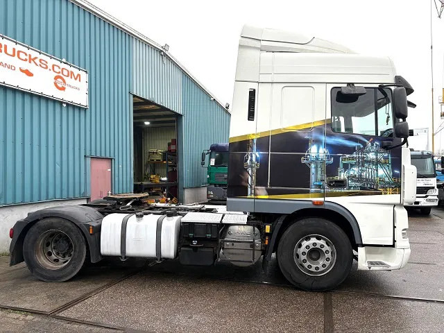 DAF XF 105.460 ATE SPACEAB 4x2 (EURO 5 / ZF MANUAL GEARBOX / ZF-INTARDER / HYDRAULIC KIT / P.T.O. / AIRCONDITIONING / ETC.) - Tracteur routier: photos 4 DAF XF 105.460 ATE SPACEAB 4x2 (EURO 5 / ZF MANUAL GEARBOX / ZF-INTARDER / HYDRAULIC KIT / P.T.O. / AIRCONDITIONING / ETC.) - Tracteur routier: photos 4