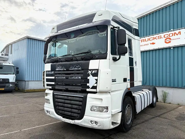 DAF XF 105.460 ATE SPACECAB (EURO 5 / ZF16 MANUAL GEARBOX / 995+500 LITER DIESELTANK / FRIDGE UNDER BED / ETC.) - Tracteur routier: photos 1 DAF XF 105.460 ATE SPACECAB (EURO 5 / ZF16 MANUAL GEARBOX / 995+500 LITER DIESELTANK / FRIDGE UNDER BED / ETC.) - Tracteur routier: photos 1