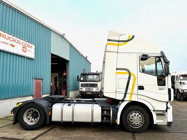 Iveco Stralis AS440S42T/P HI-WAY DUTCH TRUCK (APK/TUV -> 02-2024 / EURO 6 / AS-TRONIC / 2 TANKS / LEATHER SEATS / FRIDGE) - Tracteur routier: photos 4 Iveco Stralis AS440S42T/P HI-WAY DUTCH TRUCK (APK/TUV -> 02-2024 / EURO 6 / AS-TRONIC / 2 TANKS / LEATHER SEATS / FRIDGE) - Tracteur routier: photos 4