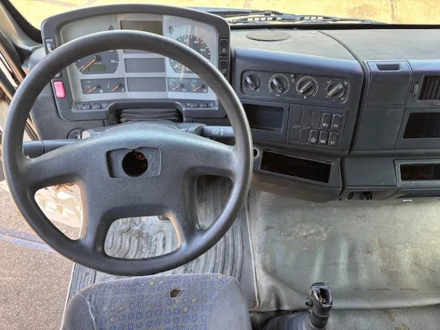 MAN TGA 18.410 BLS XL (6-CILINDERHEADS) (ZF16 MANUAL GEARBOX / ZF-INTARDER / P.T.O.) - crédit-bail MAN TGA 18.410 BLS XL (6-CILINDERHEADS) (ZF16 MANUAL GEARBOX / ZF-INTARDER / P.T.O.): photos 6 MAN TGA 18.410 BLS XL (6-CILINDERHEADS) (ZF16 MANUAL GEARBOX / ZF-INTARDER / P.T.O.) - crédit-bail MAN TGA 18.410 BLS XL (6-CILINDERHEADS) (ZF16 MANUAL GEARBOX / ZF-INTARDER / P.T.O.): photos 6