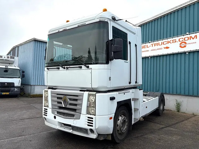Renault Magnum AE 440 E-TECH (MACK ENGINE / ZF16 MANUAL GEARBOX / ZF-INTARDER / P.T.O. / AIRCONDITIONING / ETC.) - Tracteur routier: photos 1 Renault Magnum AE 440 E-TECH (MACK ENGINE / ZF16 MANUAL GEARBOX / ZF-INTARDER / P.T.O. / AIRCONDITIONING / ETC.) - Tracteur routier: photos 1