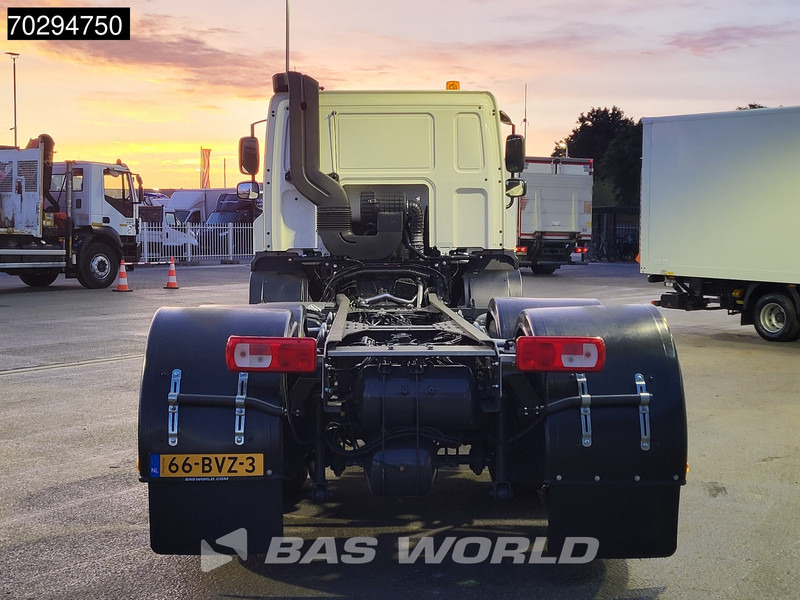 DAF CF 300 6X2 NEW chassis Lift/Steering Axle ACC Retarder Euro 6 - Châssis cabine: photos 3 DAF CF 300 6X2 NEW chassis Lift/Steering Axle ACC Retarder Euro 6 - Châssis cabine: photos 3