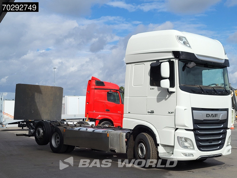 DAF XF 530 XF 6X2 2000kg Ladebordwand Lift+Steering-Axle Navi ACC Euro 6 - Châssis cabine: photos 3 DAF XF 530 XF 6X2 2000kg Ladebordwand Lift+Steering-Axle Navi ACC Euro 6 - Châssis cabine: photos 3