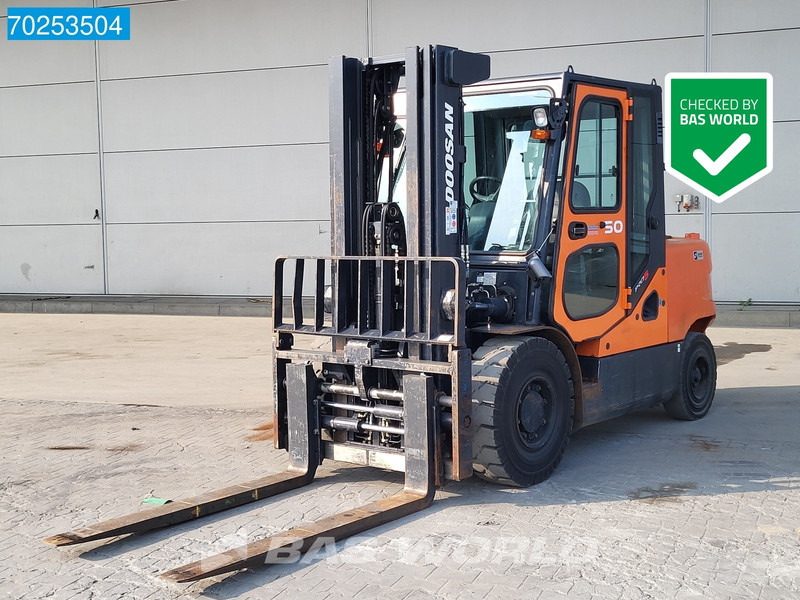 Chariot élévateur diesel Doosan D50SC-5 SIDE SHIFT - FREELIFT: photos 1