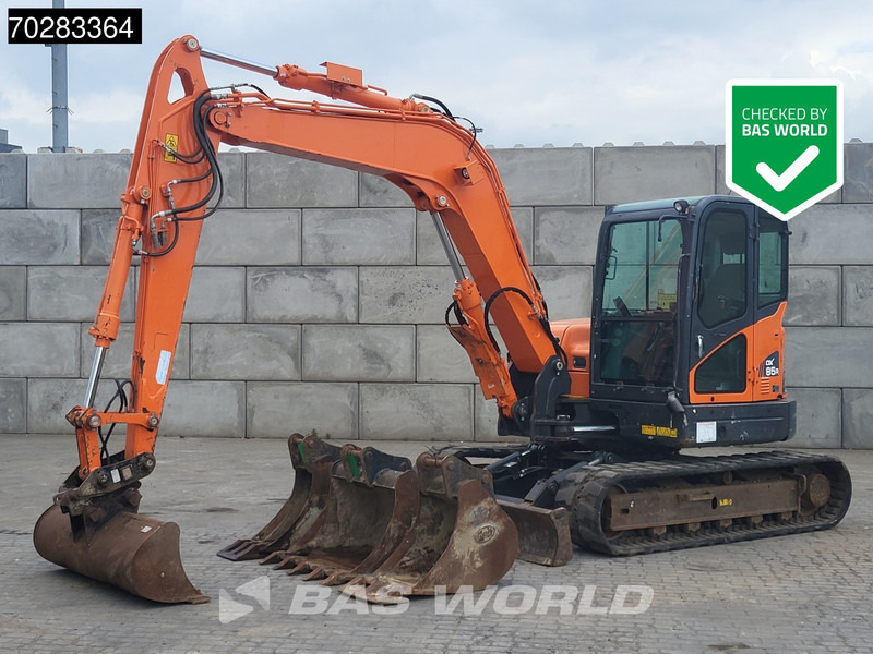 Doosan DX85 R-3 4 BUCKETS - Mini pelle: photos 1 Doosan DX85 R-3 4 BUCKETS - Mini pelle: photos 1