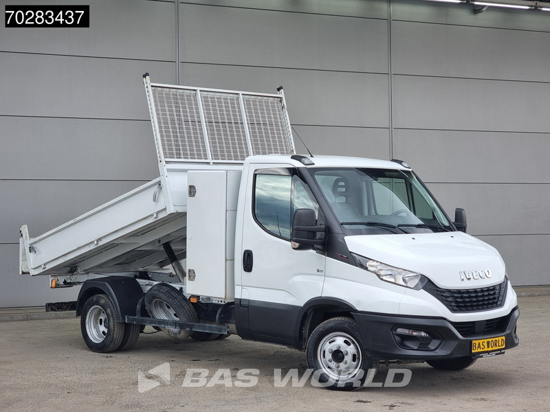 Iveco Daily 35C16 3.0L Open Laadbak met Kist Dubbellucht 3,5t Trekhaak Airco Cruise Pritsche Pickup Open Box A/C Cruise control - Fourgon plateau: photos 3 Iveco Daily 35C16 3.0L Open Laadbak met Kist Dubbellucht 3,5t Trekhaak Airco Cruise Pritsche Pickup Open Box A/C Cruise control - Fourgon plateau: photos 3