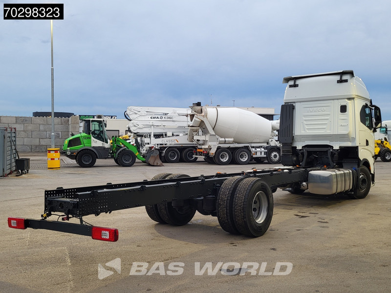 Iveco S-Way 420 4X2 NEW! Chassis, Automatic Standklima 2xTanks Euro 6 - Châssis cabine: photos 5 Iveco S-Way 420 4X2 NEW! Chassis, Automatic Standklima 2xTanks Euro 6 - Châssis cabine: photos 5