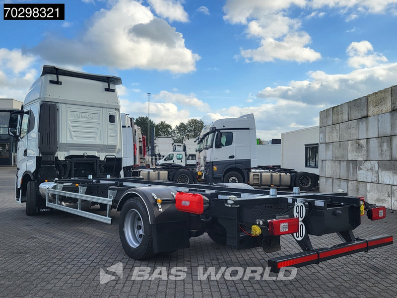 Iveco S-Way 460 4X2 NEW! BDF Navi ACC LED Automatic Euro 6 - Camion porte-conteneur/ Caisse mobile: photos 2 Iveco S-Way 460 4X2 NEW! BDF Navi ACC LED Automatic Euro 6 - Camion porte-conteneur/ Caisse mobile: photos 2