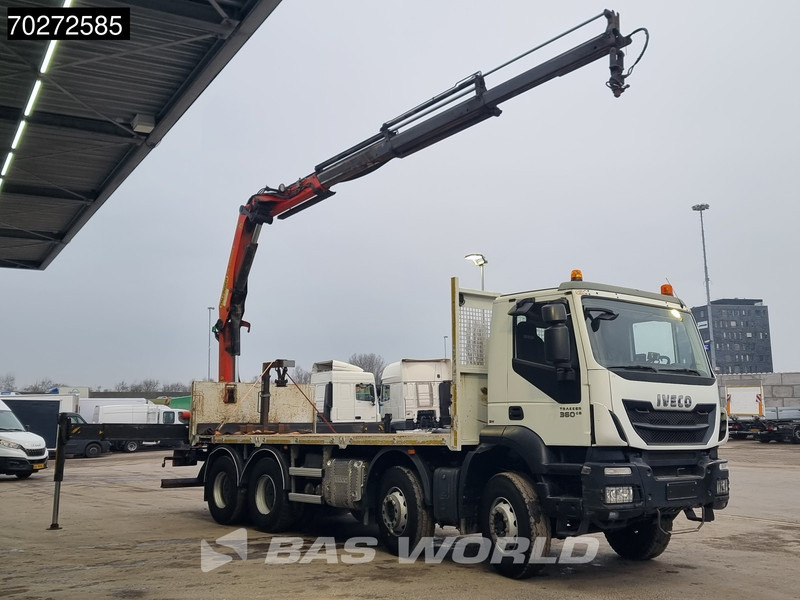 Iveco Trakker 360 8X4 Palfinger PK20001 Kran Retarder Big-Axle Steelsuspension Euro 6 - Camion plateau, Camion grue: photos 3 Iveco Trakker 360 8X4 Palfinger PK20001 Kran Retarder Big-Axle Steelsuspension Euro 6 - Camion plateau, Camion grue: photos 3