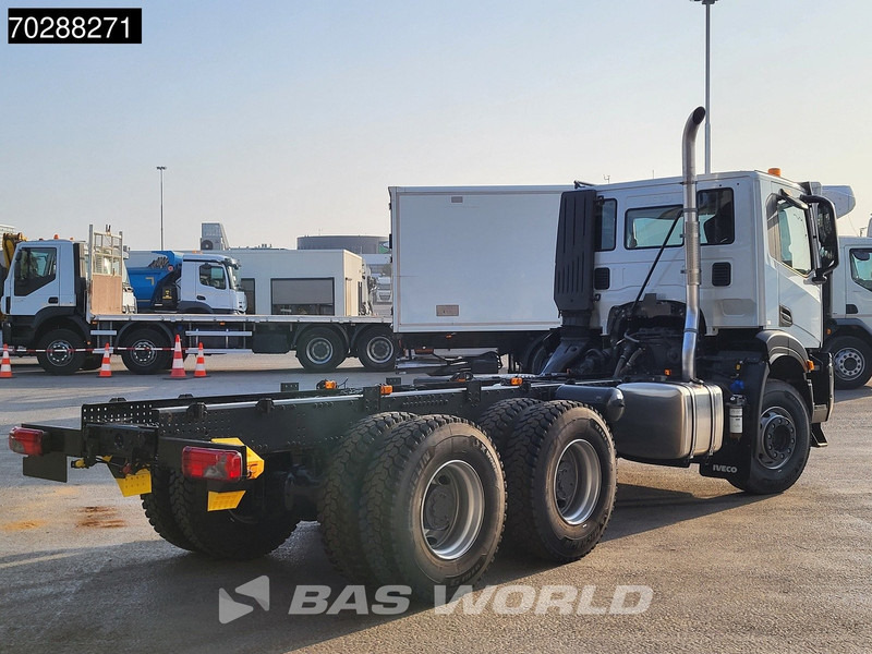 Iveco X-Way 460 6X4 New! Retarder Steelsuspension Big-Axle Navi Euro 6 - Châssis cabine: photos 5 Iveco X-Way 460 6X4 New! Retarder Steelsuspension Big-Axle Navi Euro 6 - Châssis cabine: photos 5