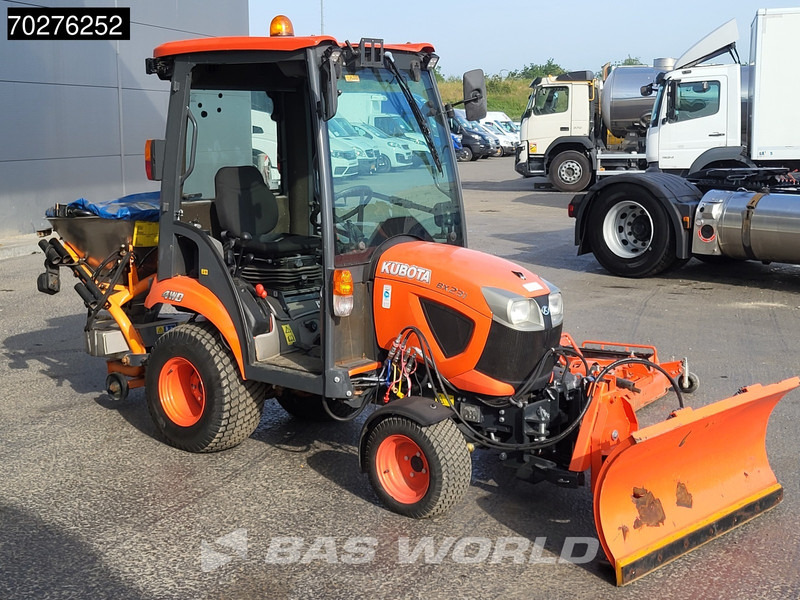Kubota BX231D-C C10 4X4 - Tracteur agricole: photos 5 Kubota BX231D-C C10 4X4 - Tracteur agricole: photos 5
