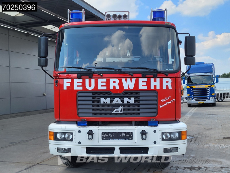 MAN TGA 14.284 4X4 4x4 Manual Schlingmann LF16/12 pump Feuerwehr Steelsuspension Euro 2 - Camion de pompier: photos 3 MAN TGA 14.284 4X4 4x4 Manual Schlingmann LF16/12 pump Feuerwehr Steelsuspension Euro 2 - Camion de pompier: photos 3