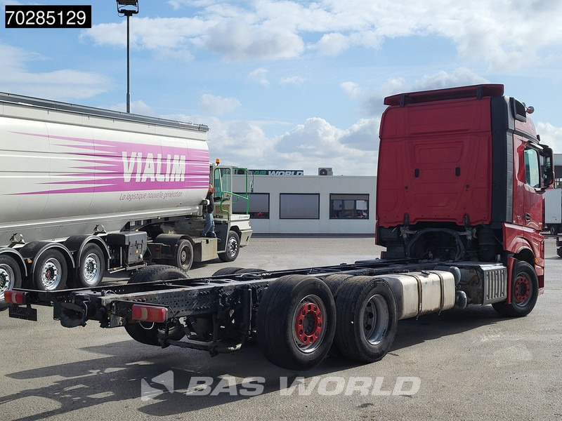 Mercedes-Benz Actros 2548 Actros 6X2 BigSpace Retarder PTO Liftachse Xenon ACC Navi Euro 6 - Châssis cabine: photos 5 Mercedes-Benz Actros 2548 Actros 6X2 BigSpace Retarder PTO Liftachse Xenon ACC Navi Euro 6 - Châssis cabine: photos 5