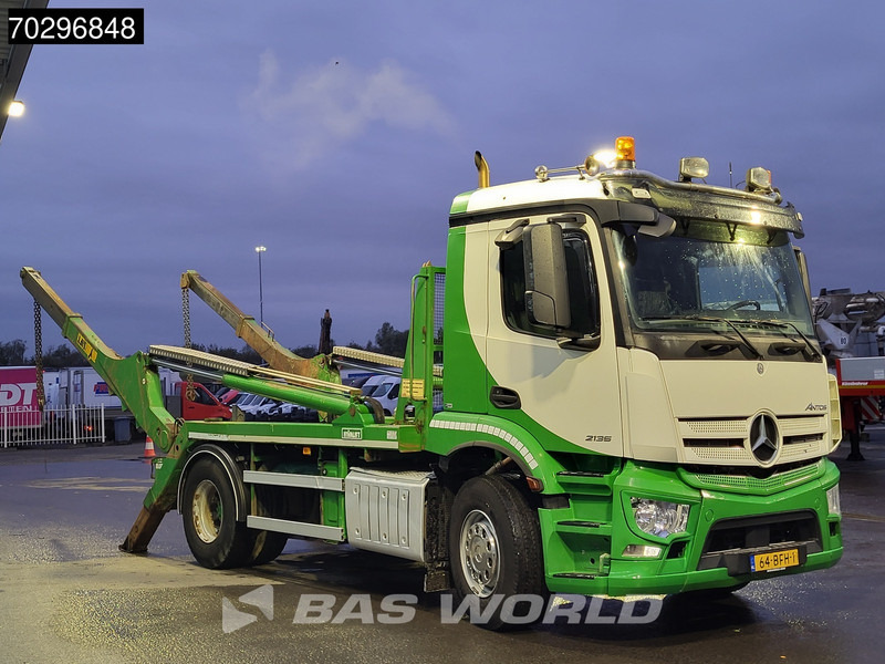 Mercedes-Benz Antos 2135 4X2 NL-Truck HYVA NG 2014-TA-XL Automatic Euro 6 - Camion multibenne: photos 3 Mercedes-Benz Antos 2135 4X2 NL-Truck HYVA NG 2014-TA-XL Automatic Euro 6 - Camion multibenne: photos 3