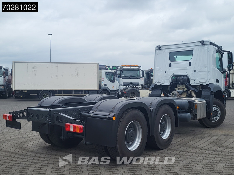 Mercedes-Benz Arocs 2636 6X4 NEW chassis Flywheel PTO Big-Axle Automatic Steelsuspension Euro 6 - Châssis cabine: photos 5 Mercedes-Benz Arocs 2636 6X4 NEW chassis Flywheel PTO Big-Axle Automatic Steelsuspension Euro 6 - Châssis cabine: photos 5