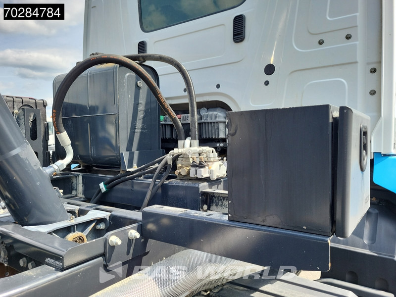 Camion benne Mercedes-Benz Arocs 3243 8X4 16m3 tipper Big-Axle Steelsuspension Automatic Navi Euro 6: photos 19