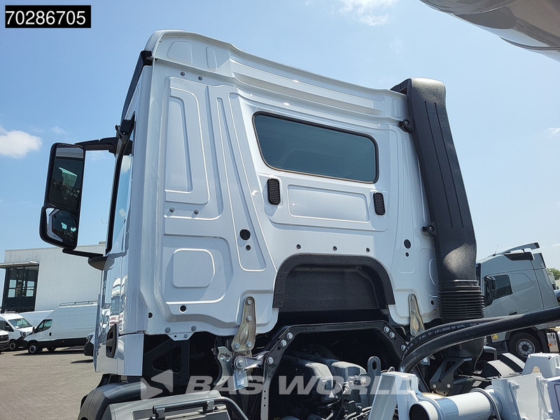 Mercedes-Benz Arocs 4245 8X4 NEW! 13m3 Schwing Stetter Mixer Big-Axle Manual Euro 3 - Camion malaxeur: photos 3 Mercedes-Benz Arocs 4245 8X4 NEW! 13m3 Schwing Stetter Mixer Big-Axle Manual Euro 3 - Camion malaxeur: photos 3