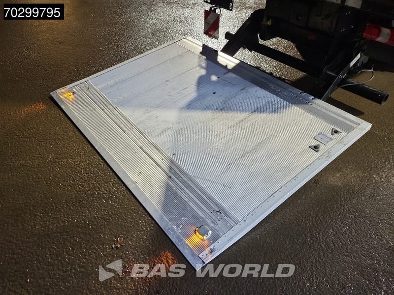 Camion fourgon Mercedes-Benz Atego 818 4X2 8 tonner Automatic 1000kg Ladebordwand Euro 6: photos 8 Camion fourgon Mercedes-Benz Atego 818 4X2 8 tonner Automatic 1000kg Ladebordwand Euro 6: photos 8