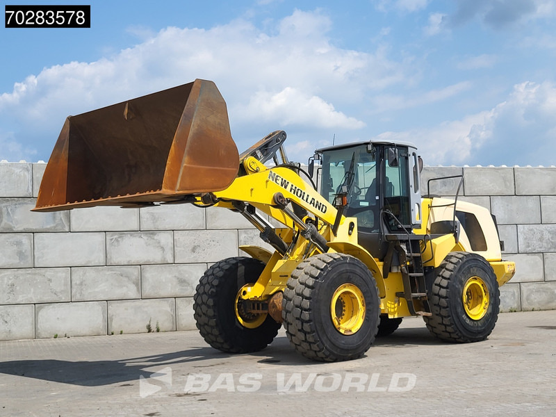 New Holland W270 - Chargeuse sur pneus: photos 3 New Holland W270 - Chargeuse sur pneus: photos 3