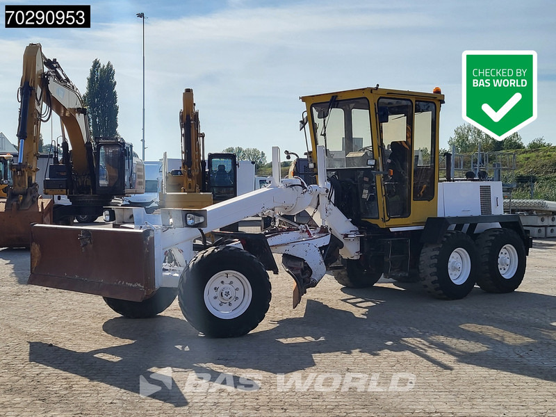 O & K F106 ENGINE PROBLEMS - NOT DRIVABLE - Niveleuse: photos 1 O & K F106 ENGINE PROBLEMS - NOT DRIVABLE - Niveleuse: photos 1