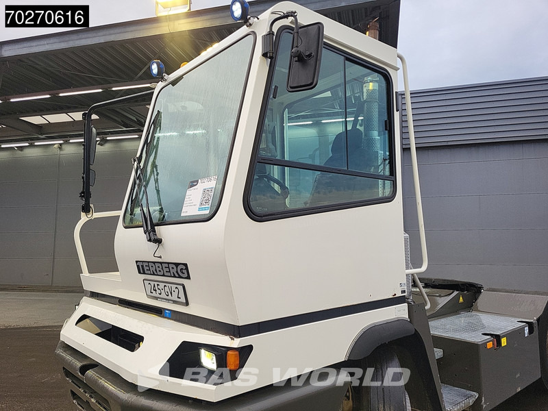 Terberg YT182 4X2 - Tracteur portuaire: photos 2 Terberg YT182 4X2 - Tracteur portuaire: photos 2