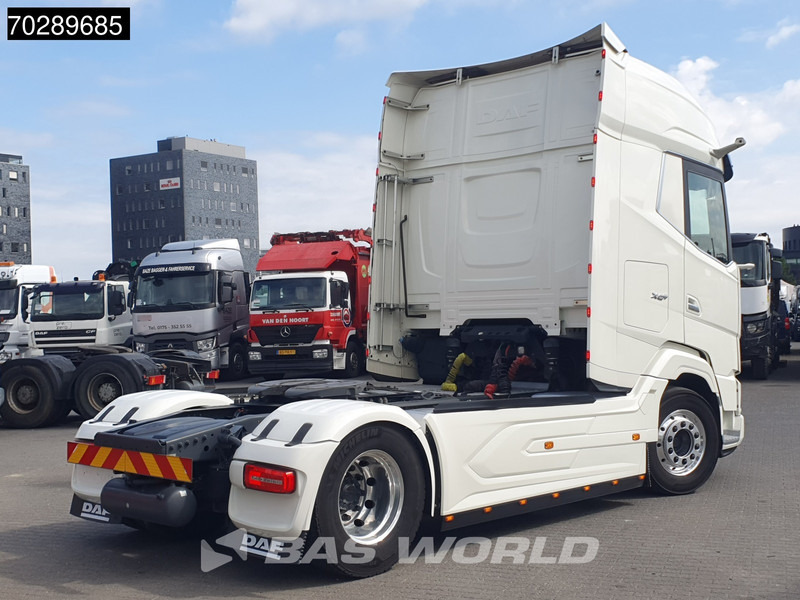 DAF XG+ 530 4X2 Retarder 2x Tanks Leather Standklima ACC - Tracteur routier: photos 5 DAF XG+ 530 4X2 Retarder 2x Tanks Leather Standklima ACC - Tracteur routier: photos 5