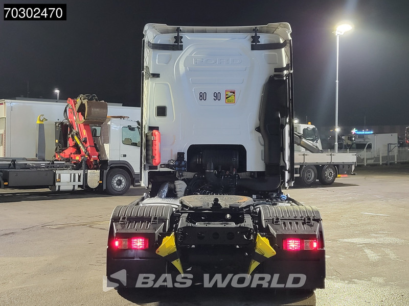 Ford F-Max 500 4X2 Retarder Standklima 2xTanks ACC LED Euro 6 - Tracteur routier: photos 3 Ford F-Max 500 4X2 Retarder Standklima 2xTanks ACC LED Euro 6 - Tracteur routier: photos 3