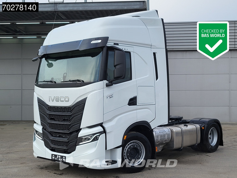 Iveco S-Way 500 4X2 NEW MY24! 2x Tanks Standklima ACC LED Euro 6 - Tracteur routier: photos 1 Iveco S-Way 500 4X2 NEW MY24! 2x Tanks Standklima ACC LED Euro 6 - Tracteur routier: photos 1