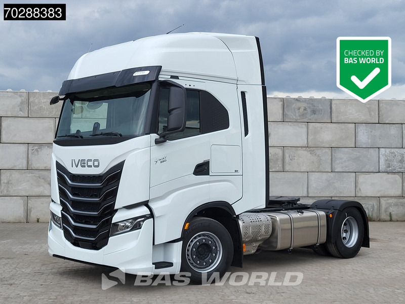 Iveco S-Way 580 4X2 2x Tanks ACC Standklima - Tracteur routier: photos 1 Iveco S-Way 580 4X2 2x Tanks ACC Standklima - Tracteur routier: photos 1
