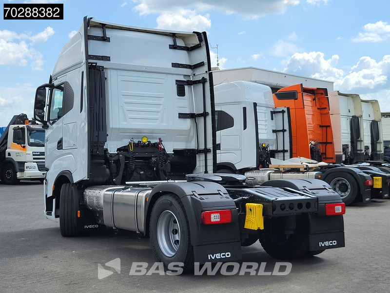 Iveco S-Way 580 4X2 NEW! 2x Tanks Navi ACC Standklima - Tracteur routier: photos 2 Iveco S-Way 580 4X2 NEW! 2x Tanks Navi ACC Standklima - Tracteur routier: photos 2