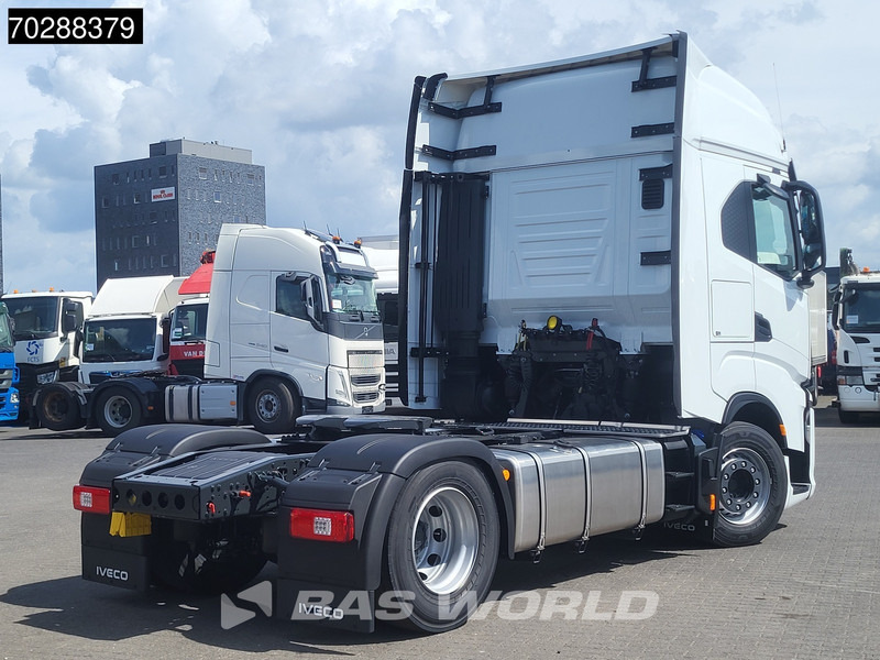 Iveco S-Way 580 4X2 NEW! 2x Tanks Navi ACC Standklima - Tracteur routier: photos 5 Iveco S-Way 580 4X2 NEW! 2x Tanks Navi ACC Standklima - Tracteur routier: photos 5