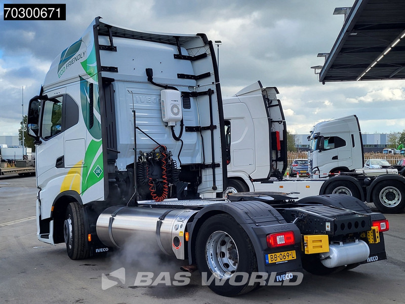 Iveco S-Way NP 460 4X2 LNG! NL-Truck Retarder 2xTanks ACC LED Euro 6 - Tracteur routier: photos 2 Iveco S-Way NP 460 4X2 LNG! NL-Truck Retarder 2xTanks ACC LED Euro 6 - Tracteur routier: photos 2