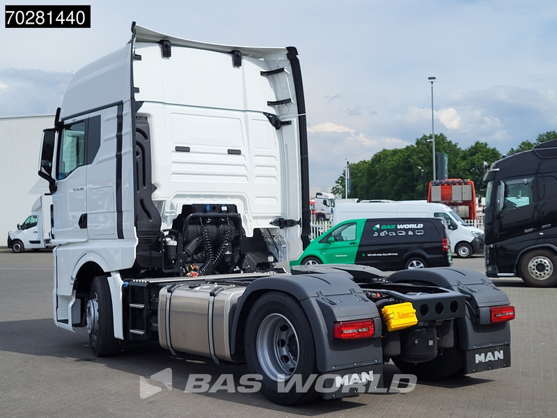 MAN TGX 18.480 4X2 NEW! GX Retarder 2x Tanks Standklima ACC Navi - Tracteur routier: photos 2 MAN TGX 18.480 4X2 NEW! GX Retarder 2x Tanks Standklima ACC Navi - Tracteur routier: photos 2