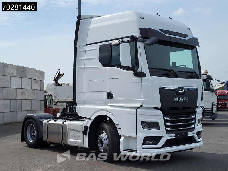 MAN TGX 18.480 4X2 NEW! GX Retarder 2x Tanks Standklima ACC Navi - Tracteur routier: photos 3 MAN TGX 18.480 4X2 NEW! GX Retarder 2x Tanks Standklima ACC Navi - Tracteur routier: photos 3