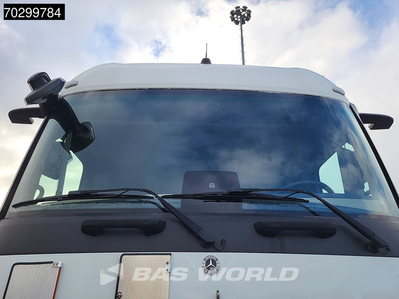 Tracteur routier Mercedes-Benz Actros 1842 4X2 StreamSpace Mega Retarder MirrorCam 2xTanks Navi ACC Euro 6: photos 17 Tracteur routier Mercedes-Benz Actros 1842 4X2 StreamSpace Mega Retarder MirrorCam 2xTanks Navi ACC Euro 6: photos 17