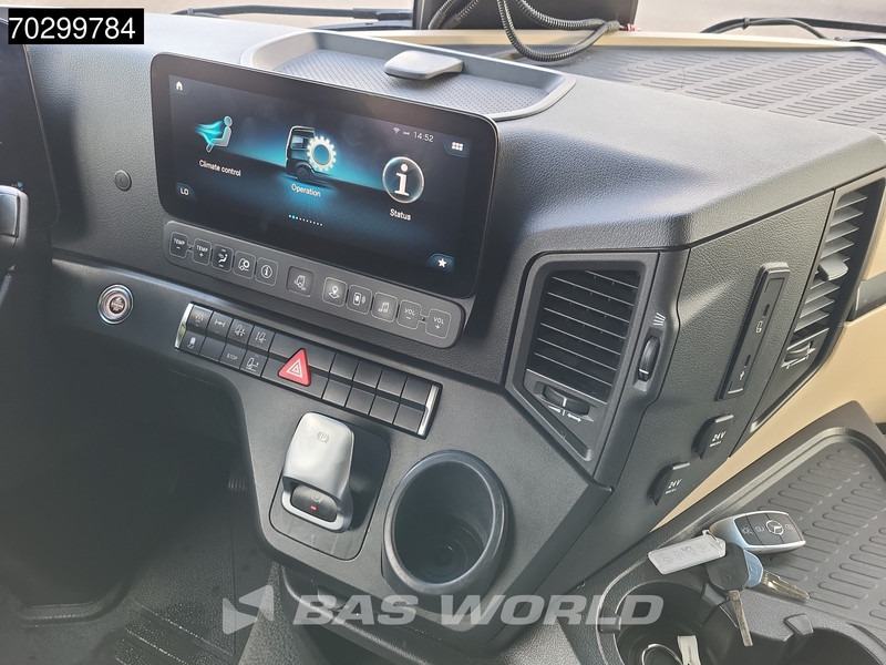 Tracteur routier Mercedes-Benz Actros 1842 4X2 StreamSpace Mega Retarder MirrorCam 2xTanks Navi ACC Euro 6: photos 19 Tracteur routier Mercedes-Benz Actros 1842 4X2 StreamSpace Mega Retarder MirrorCam 2xTanks Navi ACC Euro 6: photos 19