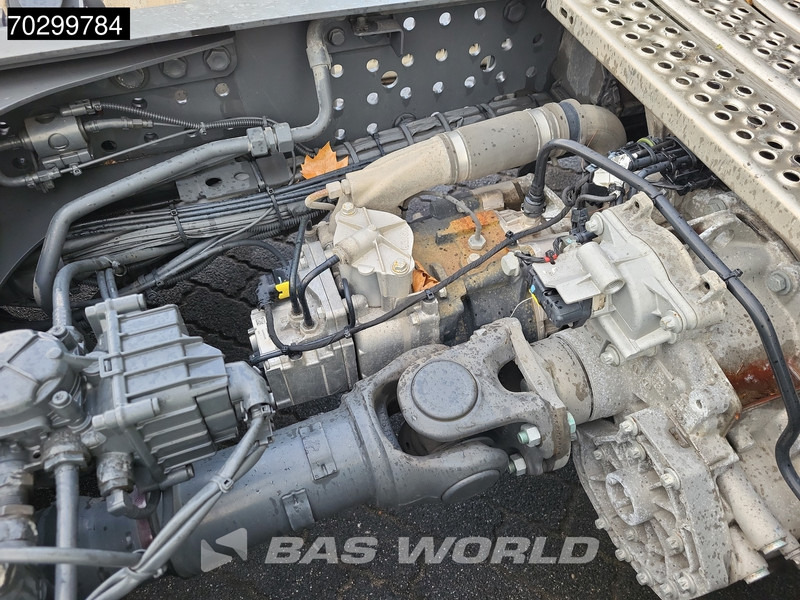 Tracteur routier Mercedes-Benz Actros 1842 4X2 StreamSpace Mega Retarder MirrorCam 2xTanks Navi ACC Euro 6: photos 7 Tracteur routier Mercedes-Benz Actros 1842 4X2 StreamSpace Mega Retarder MirrorCam 2xTanks Navi ACC Euro 6: photos 7