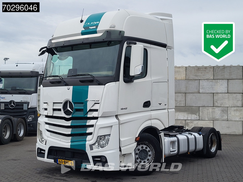 Mercedes-Benz Actros 1842 Actros 4X2 GigaSpace NL-Truck Mega 2xTanks ACC Standklima Euro 6 - Tracteur routier: photos 1 Mercedes-Benz Actros 1842 Actros 4X2 GigaSpace NL-Truck Mega 2xTanks ACC Standklima Euro 6 - Tracteur routier: photos 1