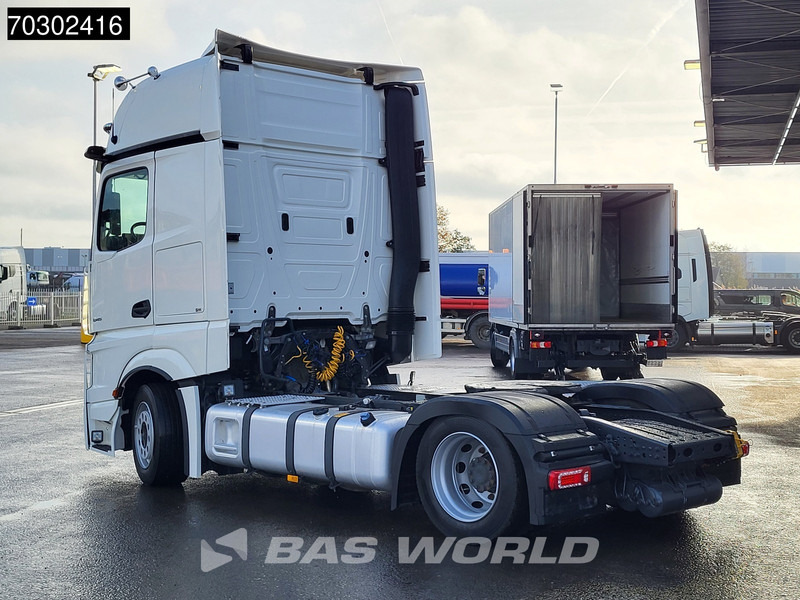 Mercedes-Benz Actros 1845 4X2 GigaSpace Mega Retarder 2x Tanks Standklima Xenon Euro 6 - Tracteur routier: photos 2 Mercedes-Benz Actros 1845 4X2 GigaSpace Mega Retarder 2x Tanks Standklima Xenon Euro 6 - Tracteur routier: photos 2