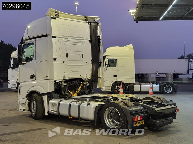 Mercedes-Benz Actros 1845 Actros 4X2 GigaSpace NL-Truck Mega 2xTanks Standklima ACC Euro 6 - Tracteur routier: photos 2 Mercedes-Benz Actros 1845 Actros 4X2 GigaSpace NL-Truck Mega 2xTanks Standklima ACC Euro 6 - Tracteur routier: photos 2