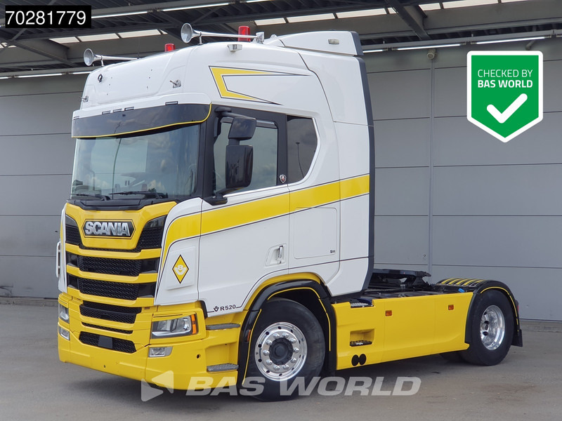 Scania R520 4X2 Full-Air Retarder 2x Tanks Standklima Leather Alcoa's - Tracteur routier: photos 1 Scania R520 4X2 Full-Air Retarder 2x Tanks Standklima Leather Alcoa's - Tracteur routier: photos 1