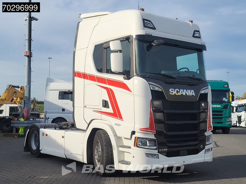 Scania S520 4X2 Retarder 2xTanks Standklima ACC Euro 6 - Tracteur routier: photos 3 Scania S520 4X2 Retarder 2xTanks Standklima ACC Euro 6 - Tracteur routier: photos 3