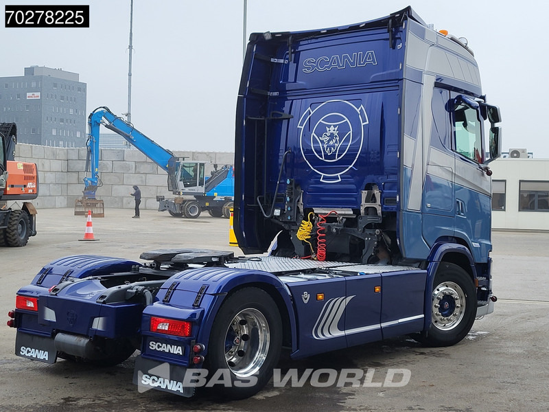 Scania S520 S 4X2 Retarder Full-Air 2x Tanks Navi Alcoa - Tracteur routier: photos 5 Scania S520 S 4X2 Retarder Full-Air 2x Tanks Navi Alcoa - Tracteur routier: photos 5