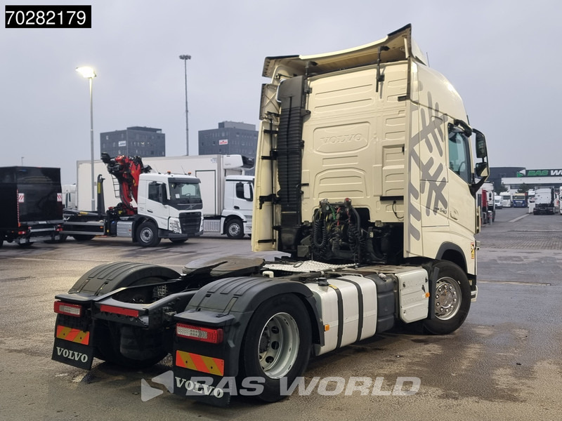 Volvo FH 540 4X2 VEB+ 2xTanks ACC I-Park Cool Euro 6 - Tracteur routier: photos 5 Volvo FH 540 4X2 VEB+ 2xTanks ACC I-Park Cool Euro 6 - Tracteur routier: photos 5