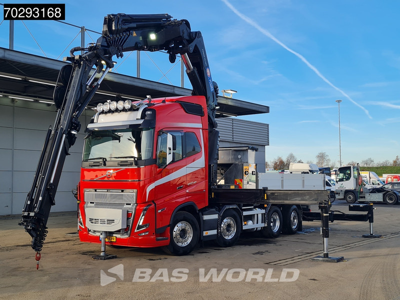 Volvo FH16 650 FH16 8X2 Tractorhead HMF 7020K-RCS Crane + Fly-Jib Lift+Steering Axle Navi ACC - Tracteur routier: photos 5 Volvo FH16 650 FH16 8X2 Tractorhead HMF 7020K-RCS Crane + Fly-Jib Lift+Steering Axle Navi ACC - Tracteur routier: photos 5