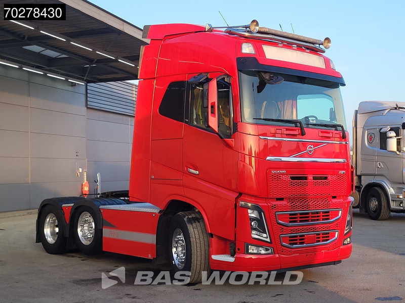 Volvo FH16 750 FH16 6X2 Special-Interior Full-Air Work-Remote Dynamic Steering Alcoa ACC Xenon - Tracteur routier: photos 3 Volvo FH16 750 FH16 6X2 Special-Interior Full-Air Work-Remote Dynamic Steering Alcoa ACC Xenon - Tracteur routier: photos 3